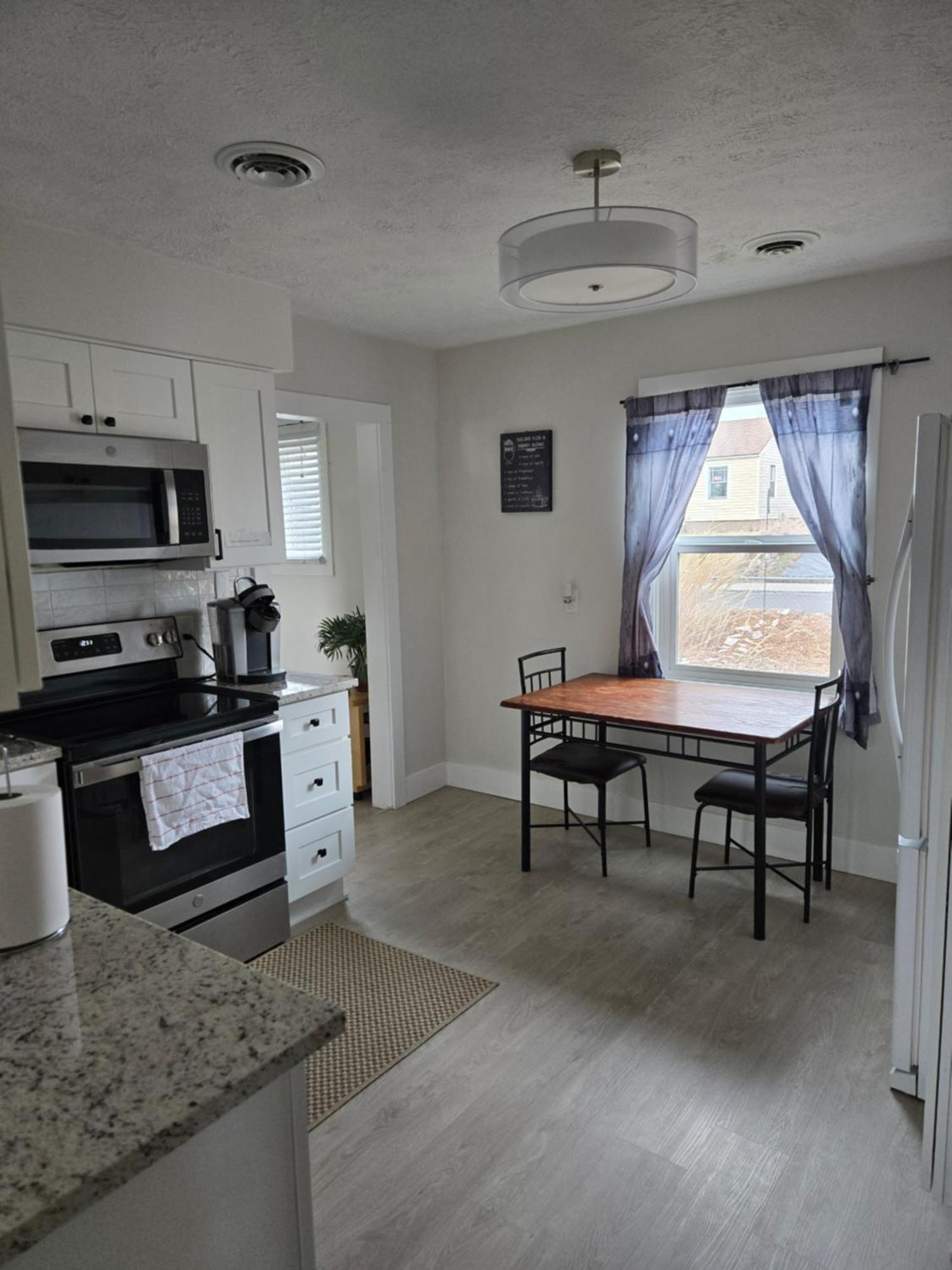 Apartment Two Bedroom House Near Northtown Mall Spokane
